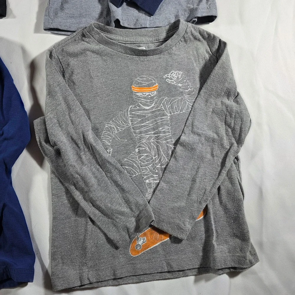 Boys Long Sleeve Graphic Tee Bundle 4pc Old Navy‎ Carters Cat & Jack Dino Mummy